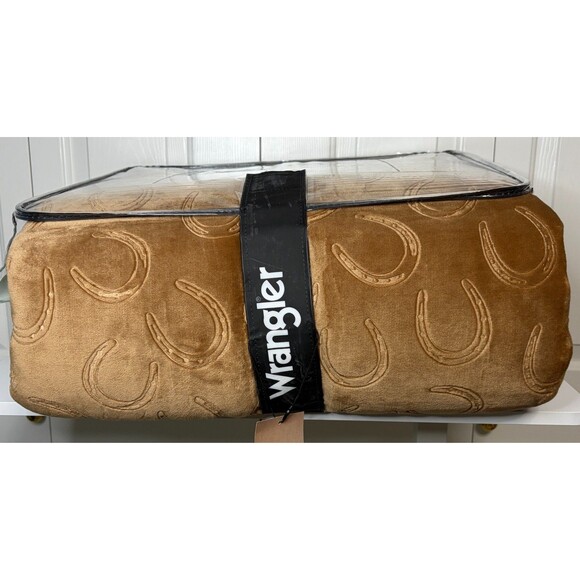 Wrangler 2-Piece Comforter Set Twin –Western Horseshoe Pattern, Super Soft - Picture 3 of 8